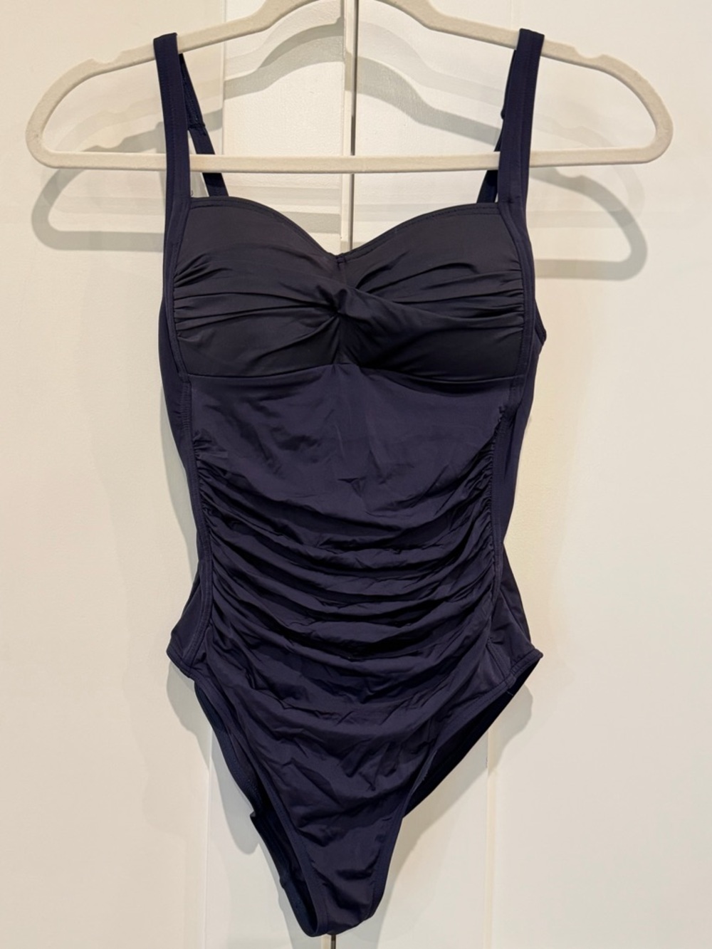 Bond-eye Niptuck Twist Bandeau Multi Fit One Piece Sz 4 in EUC pool beach resort